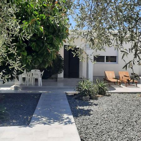 Janis Home Chrani Exterior photo