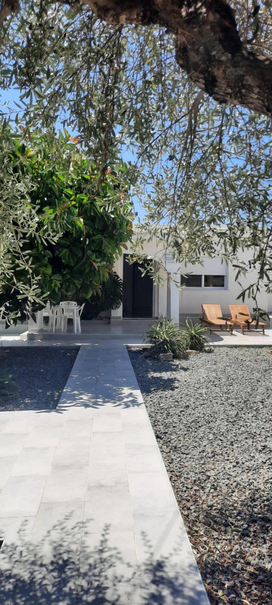 Janis Home Chrani Exterior photo